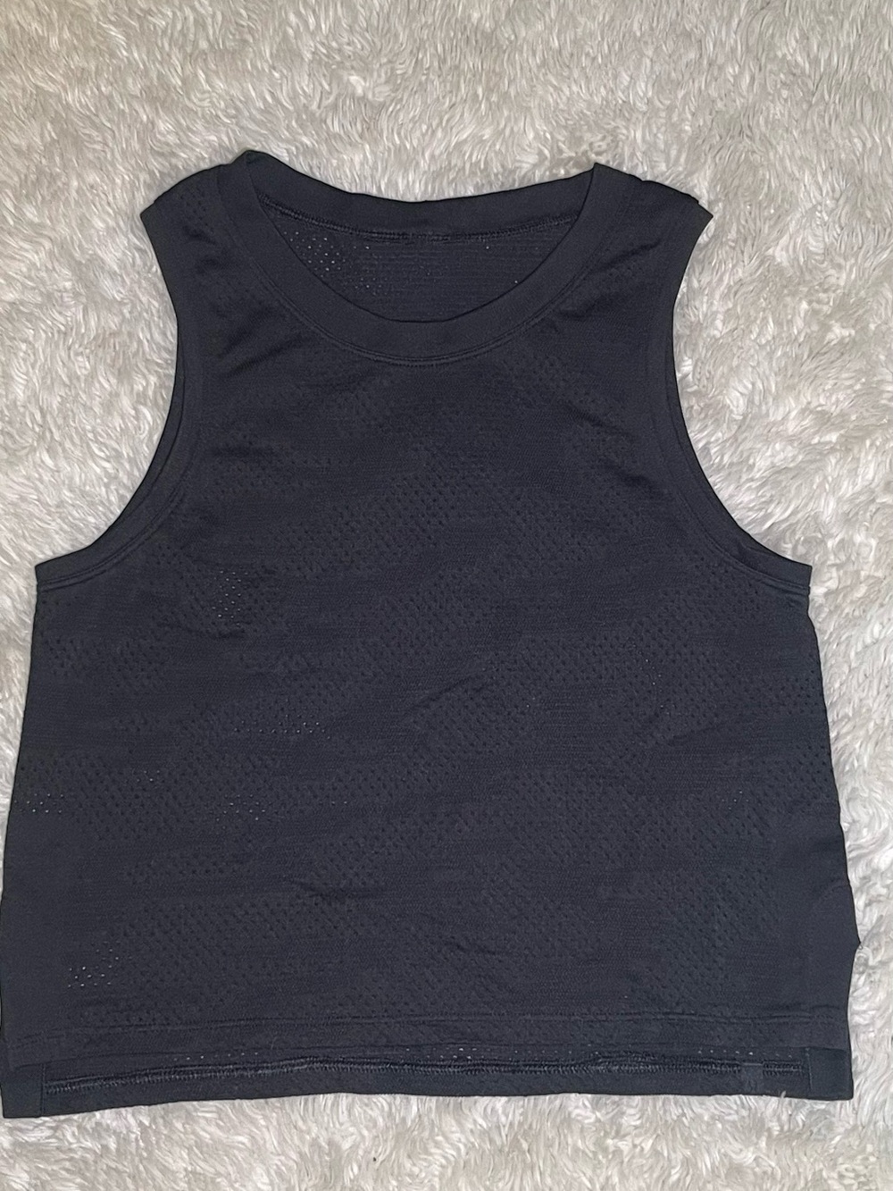 Lululemon women’s Black Sleeveles Tank size 6